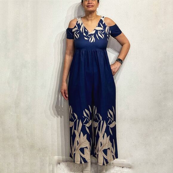 Made With Love Navy Floral Cold Shoulder Wide Leg Jumpsuit Sz M NWT - Picture 1 of 14